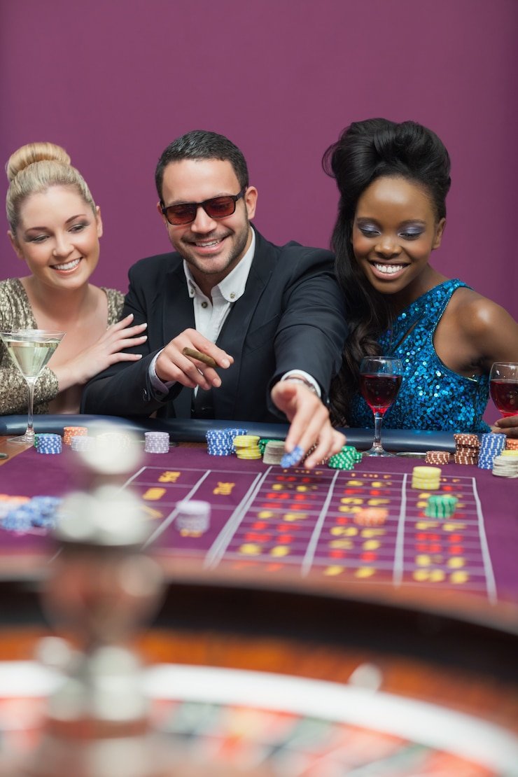 Slot games Aviator, Sweet Bonanza, Gates of Olympus
